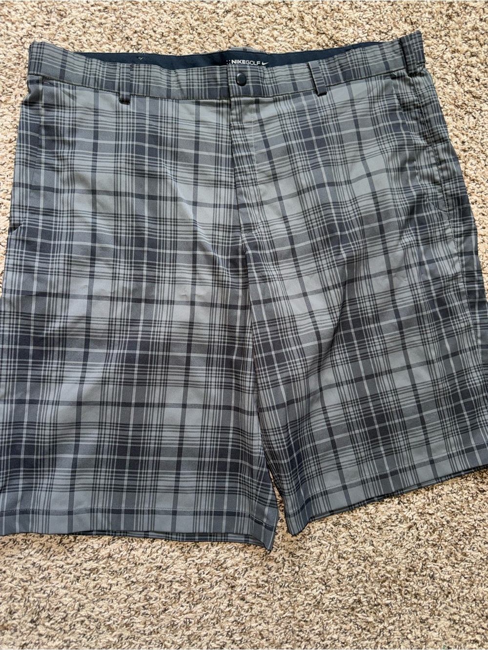 Nike Golf Dri-Fit Men’s Gray Plaid Golf Shorts